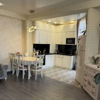 Продается 2-х комнатная квартира, 56,8 м²