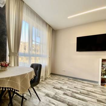 Продается 1-комнатная квартира, 37 м²