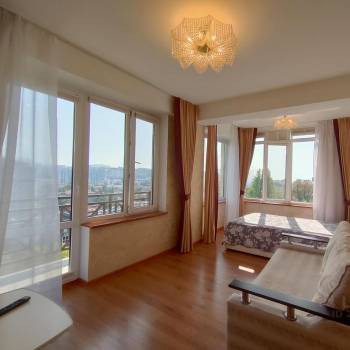 Продается 1-комнатная квартира, 42 м²