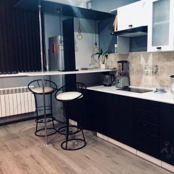 Продается 1-комнатная квартира, 32 м²