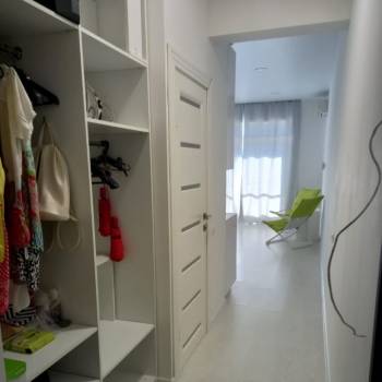 Продается 1-комнатная квартира, 32 м²