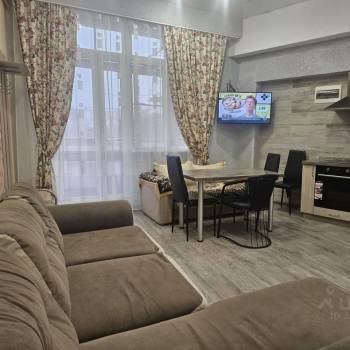 Сдается 1-комнатная квартира, 42 м²