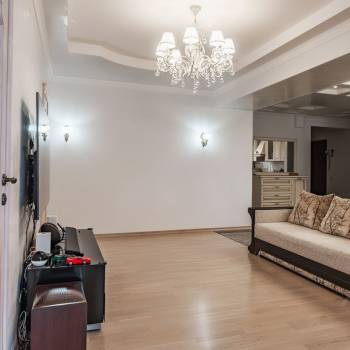 Сдается Многокомнатная квартира, 130 м²