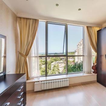 Сдается Многокомнатная квартира, 130 м²