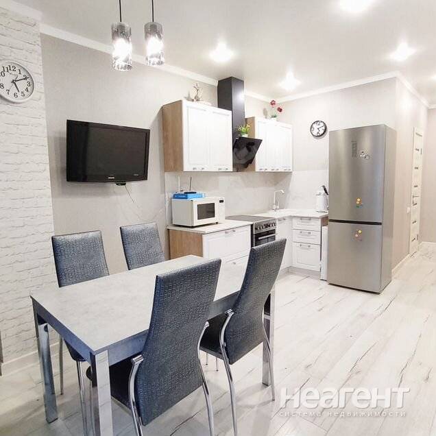 Продам 2-х ком. квартиру, ул. Коммунаров, владелец