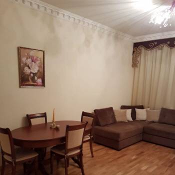 Сдается 1-комнатная квартира, 90 м²