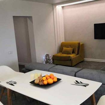 Сдается 2-х комнатная квартира, 76 м²