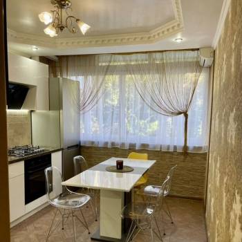 Продается Многокомнатная квартира, 85 м²