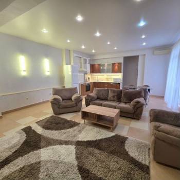 Сдается Многокомнатная квартира, 90 м²