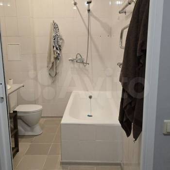 Продается 1-комнатная квартира, 37 м²