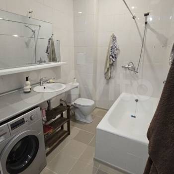 Продается 1-комнатная квартира, 37 м²