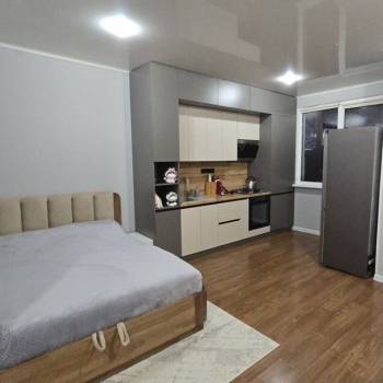 Продается 1-комнатная квартира, 38 м²
