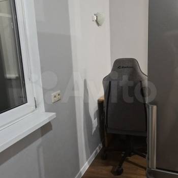 Продается 1-комнатная квартира, 37 м²