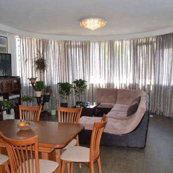 Продается 3-х комнатная квартира, 107 м²
