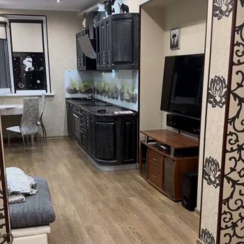 Продается 2-х комнатная квартира, 81 м²