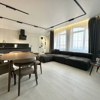 Продается 3-х комнатная квартира, 150 м²