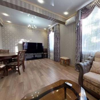 Продается Дом, 211 м²