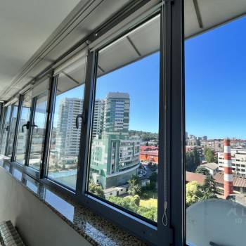 Сдается 1-комнатная квартира, 52 м²