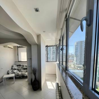 Сдается 1-комнатная квартира, 52 м²