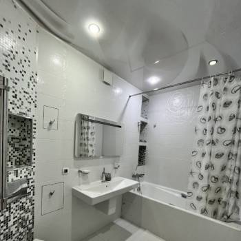 Сдается 1-комнатная квартира, 52 м²