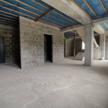 Продается 1-комнатная квартира, 65,3 м²