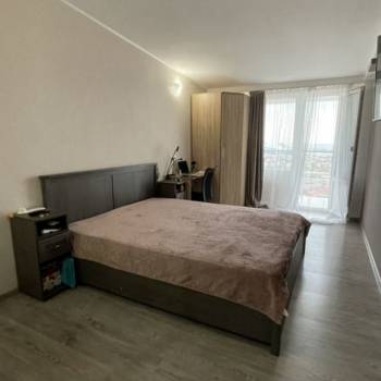 Продается Многокомнатная квартира, 90 м²