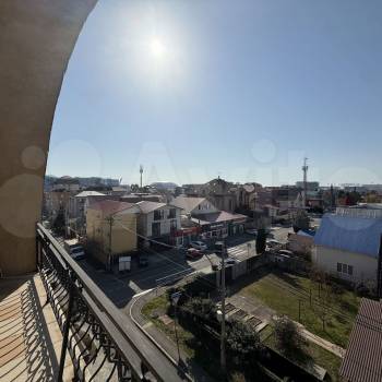 Продается 1-комнатная квартира, 76 м²