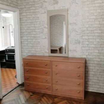 Продается 3-х комнатная квартира, 48 м²