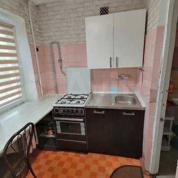 Продается 3-х комнатная квартира, 48 м²