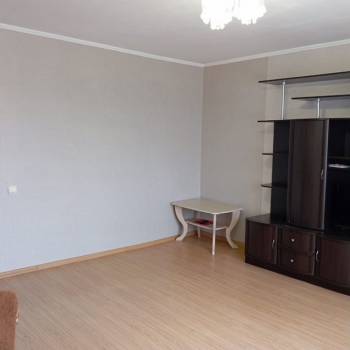 Сдается Многокомнатная квартира, 100 м²