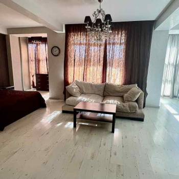 Сдается 1-комнатная квартира, 47 м²