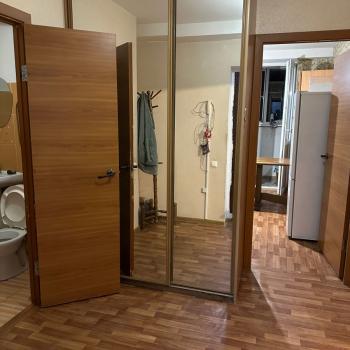 Сдается 1-комнатная квартира, 42 м²