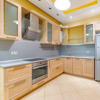 Продается 3-х комнатная квартира, 116 м²