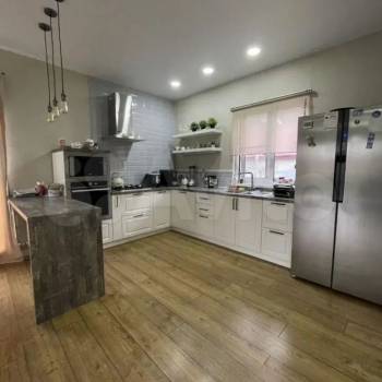 Продается Дом, 300 м²