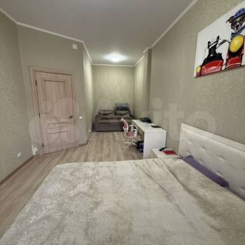 Продается 1-комнатная квартира, 56 м²
