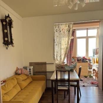 Продается 1-комнатная квартира, 33 м²