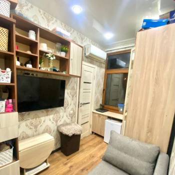 Продается 1-комнатная квартира, 10 м²