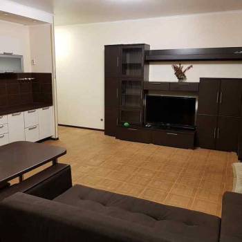 Сдается 1-комнатная квартира, 42 м²