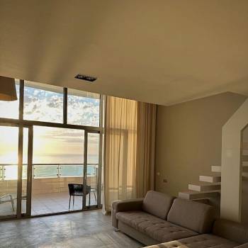 Сдается 1-комнатная квартира, 90 м²