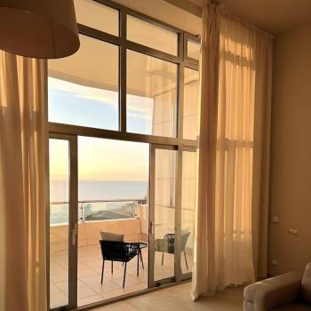 Сдается 1-комнатная квартира, 90 м²
