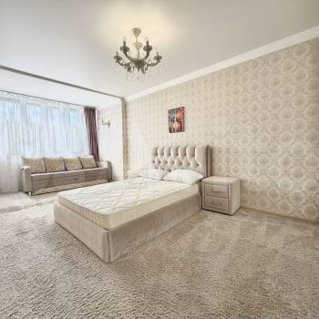 Продается 1-комнатная квартира, 36 м²