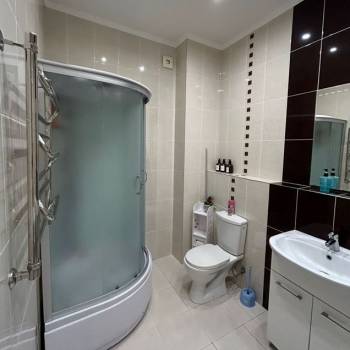 Сдается 1-комнатная квартира, 68 м²