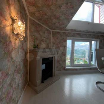 Продается Многокомнатная квартира, 80 м²
