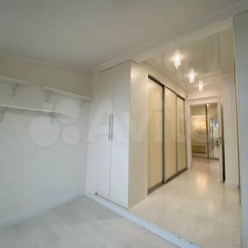 Продается Многокомнатная квартира, 80 м²