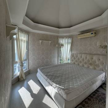 Продается Многокомнатная квартира, 80 м²