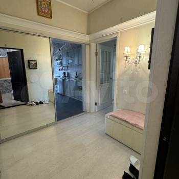 Продается Многокомнатная квартира, 80 м²