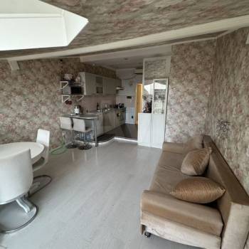 Продается Многокомнатная квартира, 80 м²