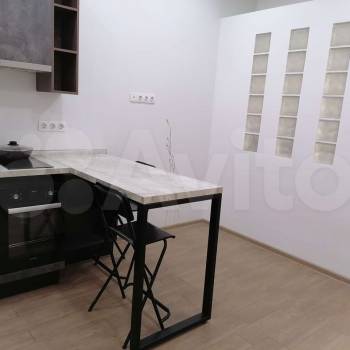 Продается 1-комнатная квартира, 32 м²