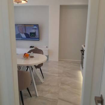 Продается 1-комнатная квартира, 32 м²