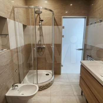 Продается 1-комнатная квартира, 120 м²